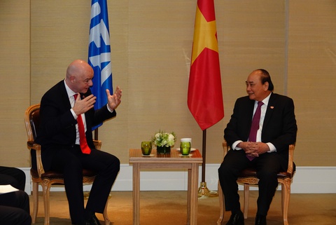Chủ tịch nước Nguyễn Xuân Phúc gặp Chủ tịch FIFA Gianni Infatino - Ảnh 5. Chủ tịch nước Nguyễn Xuân Phúc gặp Chủ tịch FIFA Gianni Infatino - Ảnh 5.