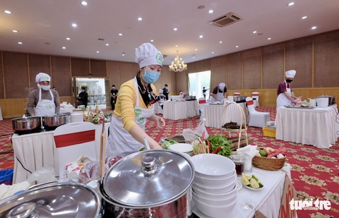 Đi tìm người nấu phở ngon khu vực phía Bắc: Chiến thắng của thủy chung với phở - Ảnh 4. Đi tìm người nấu phở ngon khu vực phía Bắc: Chiến thắng của thủy chung với phở - Ảnh 4.