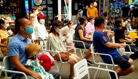 Sách Ehon nuôi dưỡng niềm đam mê khoa học cho trẻ - Ảnh 2. Sách Ehon nuôi dưỡng niềm đam mê khoa học cho trẻ - Ảnh 2.