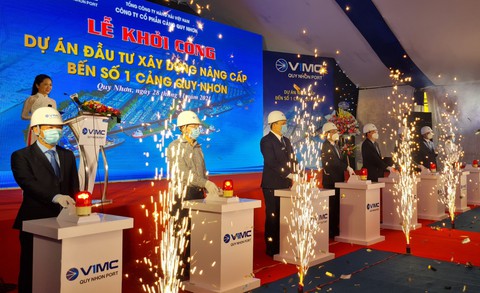 Cảng Quy Nhơn tăng năng lực đón tàu container 30.000 tấn - Ảnh 2. Cảng Quy Nhơn tăng năng lực đón tàu container 30.000 tấn - Ảnh 2.