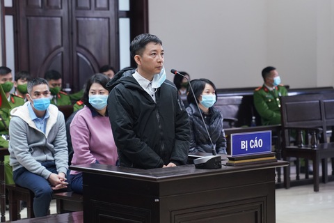 Bị cáo vụ Nhật Cường nói chỉ làm thuê, không thể chịu trách nhiệm thay ông chủ - Ảnh 2. Bị cáo vụ Nhật Cường nói chỉ làm thuê, không thể chịu trách nhiệm thay ông chủ - Ảnh 2.