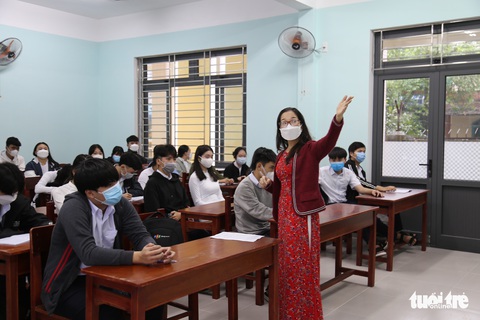 Học sinh lớp 10, 11 Đà Nẵng trở lại trường, thầy cô phải ‘làm tư tưởng’ cho phụ huynh - Ảnh 4. Học sinh lớp 10, 11 Đà Nẵng trở lại trường, thầy cô phải ‘làm tư tưởng’ cho phụ huynh - Ảnh 4.