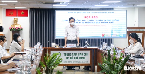 TP.HCM vẫn đang kiểm soát được dịch bệnh, theo dõi sát Omicron - Ảnh 1. TP.HCM vẫn đang kiểm soát được dịch bệnh, theo dõi sát Omicron - Ảnh 1.
