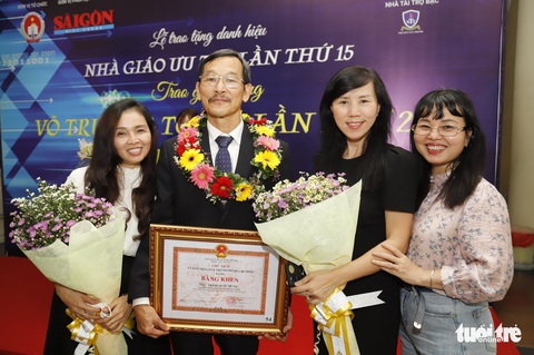 Người thầy hạnh phúc mới đem đến những giờ học vui tươi - Ảnh 2. Người thầy hạnh phúc mới đem đến những giờ học vui tươi - Ảnh 2.