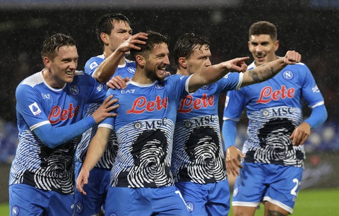 Nhấn chìm Lazio, Napoli xây chắc ngôi đầu bảng - Ảnh 1. Nhấn chìm Lazio, Napoli xây chắc ngôi đầu bảng - Ảnh 1.