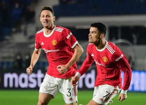 Ronaldo ghi hai bàn ở những phút bù giờ, Man Utd ‘thoát chết’ trước Atalanta - Ảnh 4. Ronaldo ghi hai bàn ở những phút bù giờ, Man Utd ‘thoát chết’ trước Atalanta - Ảnh 4.