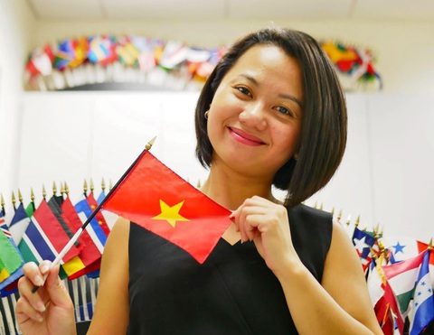 Hạnh Nhi - cựu sinh viên Broward nhận học bổng Tiến sĩ toàn phần tại Mỹ - Ảnh 1. Hạnh Nhi - cựu sinh viên Broward nhận học bổng Tiến sĩ toàn phần tại Mỹ - Ảnh 1.