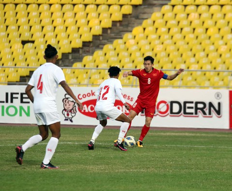 8 cầu thủ U23 được gọi lên tuyển Việt Nam - Ảnh 2. 8 cầu thủ U23 được gọi lên tuyển Việt Nam - Ảnh 2.
