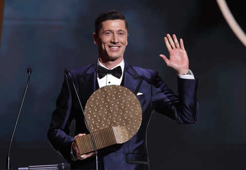 Vì sao Lewandowski bị Messi vượt mặt? - Ảnh 1. Vì sao Lewandowski bị Messi vượt mặt? - Ảnh 1.