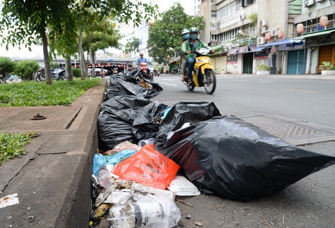 Diễn đàn Môi trường nơi tôi sống: Chính quyền cơ sở mạnh, xả rác sẽ yếu - Ảnh 1. Diễn đàn Môi trường nơi tôi sống: Chính quyền cơ sở mạnh, xả rác sẽ yếu - Ảnh 1.