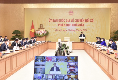 Thủ tướng: Chuyển đổi số không thể không làm, không thể đứng ngoài - Ảnh 1. Thủ tướng: Chuyển đổi số không thể không làm, không thể đứng ngoài - Ảnh 1.