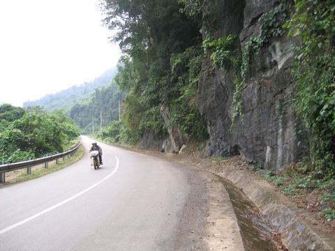 Không bấm còi hơi, rú ga trong Vườn quốc gia Phong Nha - Kẻ Bàng để bảo vệ di sản - Ảnh 1. Không bấm còi hơi, rú ga trong Vườn quốc gia Phong Nha - Kẻ Bàng để bảo vệ di sản - Ảnh 1.
