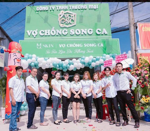 Huỳnh Thọ Hùng - Kim Cương khai trương công ty Vợ chồng song ca tại trụ sở mới - Ảnh 1. Huỳnh Thọ Hùng - Kim Cương khai trương công ty Vợ chồng song ca tại trụ sở mới - Ảnh 1.