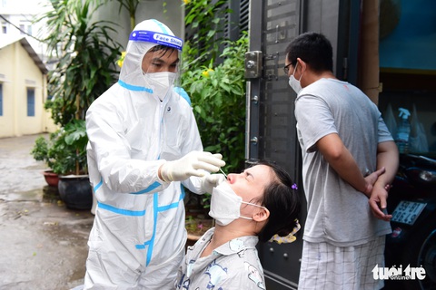 Tin sáng 1-12: Ca mắc, ca tử vong tăng, Bộ Y tế điều 14 bệnh viện chi viện TP.HCM và phía Nam - Ảnh 1. Tin sáng 1-12: Ca mắc, ca tử vong tăng, Bộ Y tế điều 14 bệnh viện chi viện TP.HCM và phía Nam - Ảnh 1.