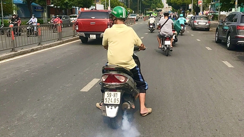 Xăng dầu tiêu chuẩn khí thải mức 5: Vẫn phải chờ! - Ảnh 1. Xăng dầu tiêu chuẩn khí thải mức 5: Vẫn phải chờ! - Ảnh 1.