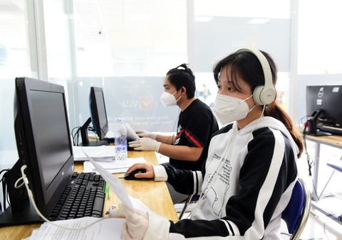 Chuyển mình với AI và học máy - Ảnh 1. Chuyển mình với AI và học máy - Ảnh 1.