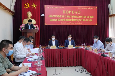 Đường sắt Cát Linh - Hà Đông sẽ đón khách từ sáng 6-11, miễn phí 15 ngày đầu tiên - Ảnh 1. Đường sắt Cát Linh - Hà Đông sẽ đón khách từ sáng 6-11, miễn phí 15 ngày đầu tiên - Ảnh 1.