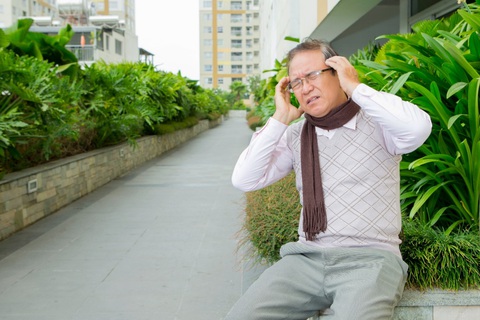 Những dấu hiệu nhận biết đột quỵ mùa lạnh với người mỡ máu cao sau tuổi 50 - Ảnh 1. Những dấu hiệu nhận biết đột quỵ mùa lạnh với người mỡ máu cao sau tuổi 50 - Ảnh 1.