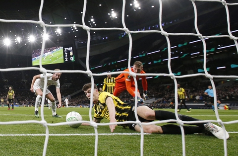 Tottenham thắng nghẹt thở trong ngày HLV Antonio Conte ra mắt - Ảnh 3. Tottenham thắng nghẹt thở trong ngày HLV Antonio Conte ra mắt - Ảnh 3.