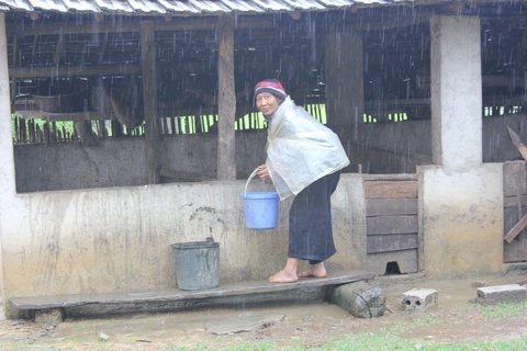 Nhiều hộ dân tộc thiểu số thiếu đất trồng nhưng lại bán đất cho người khác - Ảnh 1. Nhiều hộ dân tộc thiểu số thiếu đất trồng nhưng lại bán đất cho người khác - Ảnh 1.