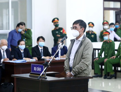Cựu phó tổng cục trưởng Tổng cục Tình báo hầu tòa vì nhiều lần nhận hối lộ từ Vũ nhôm - Ảnh 1. Cựu phó tổng cục trưởng Tổng cục Tình báo hầu tòa vì nhiều lần nhận hối lộ từ Vũ nhôm - Ảnh 1.