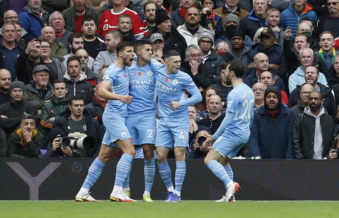 Solskjær bất lực, Man United thua trận derby kinh điển - Ảnh 1. Solskjær bất lực, Man United thua trận derby kinh điển - Ảnh 1.