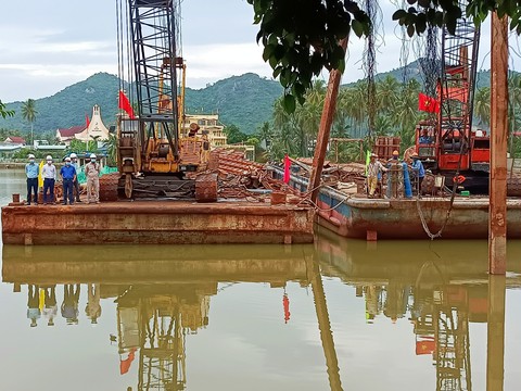 Xây dựng tuyến đường cảnh quan ven sông Cái Nha Trang - Ảnh 2. Xây dựng tuyến đường cảnh quan ven sông Cái Nha Trang - Ảnh 2.