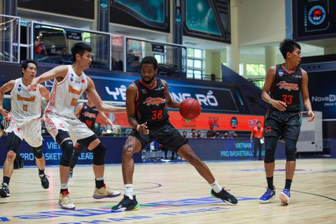 Tuyển Việt Nam nhận cái chết bất ngờ trước Danang Dragons - Ảnh 1. Tuyển Việt Nam nhận cái chết bất ngờ trước Danang Dragons - Ảnh 1.