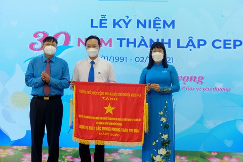 ‘Ngân hàng’ của người nghèo CEP không thu nợ suốt mùa dịch - Ảnh 1. ‘Ngân hàng’ của người nghèo CEP không thu nợ suốt mùa dịch - Ảnh 1.