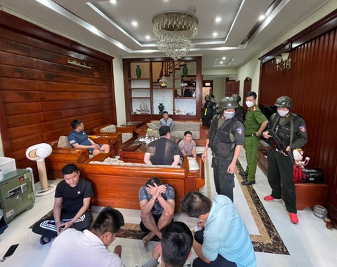 Triệt phá đường dây đánh bạc ‘siêu khủng’ 14.000 tỉ đồng - Ảnh 1. Triệt phá đường dây đánh bạc ‘siêu khủng’ 14.000 tỉ đồng - Ảnh 1.