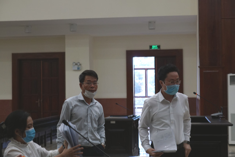 Tòa bác kháng cáo kêu oan của cựu phó chánh án TAND quận 4, bác luôn kháng cáo của người bị hại - Ảnh 1. Tòa bác kháng cáo kêu oan của cựu phó chánh án TAND quận 4, bác luôn kháng cáo của người bị hại - Ảnh 1.