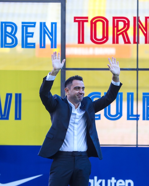 Ra mắt Barca, Xavi tuyên bố muốn thắng tất cả mọi trận đấu - Ảnh 1. Ra mắt Barca, Xavi tuyên bố muốn thắng tất cả mọi trận đấu - Ảnh 1.