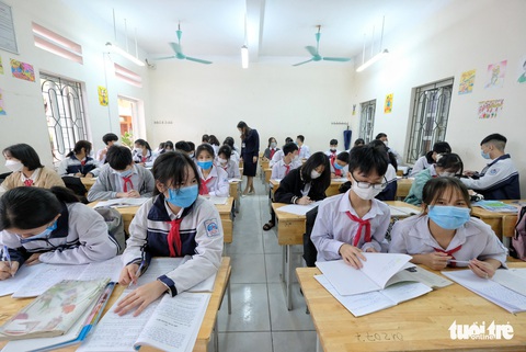 Bộ Y tế và Bộ GD&ĐT sốt ruột vì hàng triệu học sinh vẫn chưa được đến trường - Ảnh 1. Bộ Y tế và Bộ GD&ĐT sốt ruột vì hàng triệu học sinh vẫn chưa được đến trường - Ảnh 1.