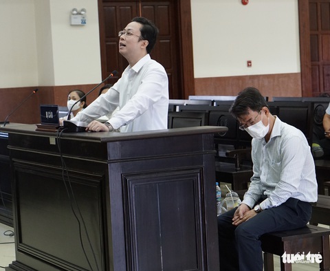 Vụ cựu phó chánh án TAND quận 4: Bị cáo đã chấp hành xong hình phạt, bị hại tiếp tục vắng mặt - Ảnh 1. Vụ cựu phó chánh án TAND quận 4: Bị cáo đã chấp hành xong hình phạt, bị hại tiếp tục vắng mặt - Ảnh 1.