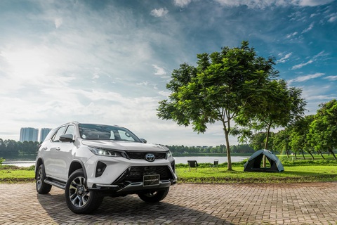 Toyota tung ưu đãi ‘khủng’ - Fortuner tiếp tục ‘hút sóng’ - Ảnh 3. Toyota tung ưu đãi ‘khủng’ - Fortuner tiếp tục ‘hút sóng’ - Ảnh 3.