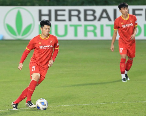 Văn Toản đau vai, tuyển Việt Nam bổ sung thủ môn U23 - Ảnh 2. Văn Toản đau vai, tuyển Việt Nam bổ sung thủ môn U23 - Ảnh 2.