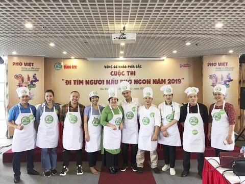 Hoa hồi bạc ghi danh nấu phở, quyết đổi Hoa hồi vàng - Ảnh 2. Hoa hồi bạc ghi danh nấu phở, quyết đổi Hoa hồi vàng - Ảnh 2.