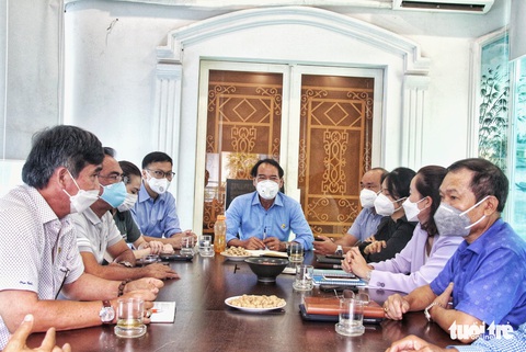 Hạnh phúc khi được đồng hành cùng tân sinh viên nghèo - Ảnh 2.
