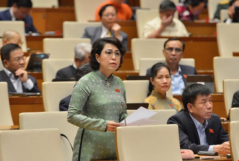 Đại biểu TP.HCM: Sữa ủng hộ trẻ em từ Úc về một tháng chưa lấy ra được, lỗi do ai? - Ảnh 1. Đại biểu TP.HCM: Sữa ủng hộ trẻ em từ Úc về một tháng chưa lấy ra được, lỗi do ai? - Ảnh 1.