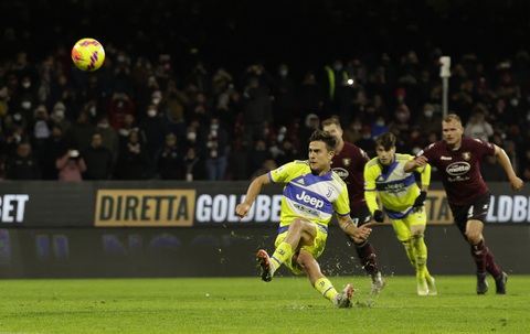 Dybala ghi bàn và đá hỏng penalty trong chiến thắng của Juventus - Ảnh 3. Dybala ghi bàn và đá hỏng penalty trong chiến thắng của Juventus - Ảnh 3.