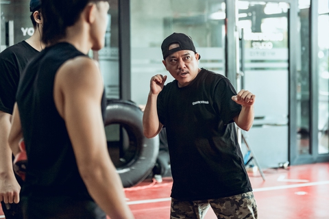 Gần 50 nghệ sĩ thách đấu boxing lan tỏa tinh thần luyện tập võ thuật - Ảnh 3. Gần 50 nghệ sĩ thách đấu boxing lan tỏa tinh thần luyện tập võ thuật - Ảnh 3.