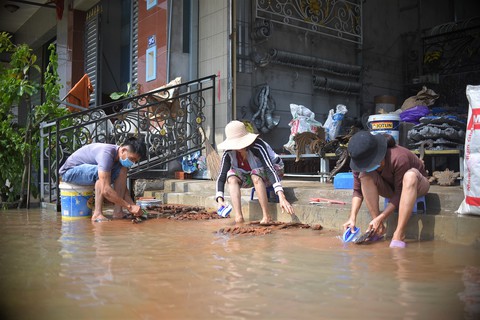 Mưa lũ đã làm 18 người chết và mất tích, từ nay đến cuối năm Trung Bộ khả năng ít mưa lớn - Ảnh 1. Mưa lũ đã làm 18 người chết và mất tích, từ nay đến cuối năm Trung Bộ khả năng ít mưa lớn - Ảnh 1.