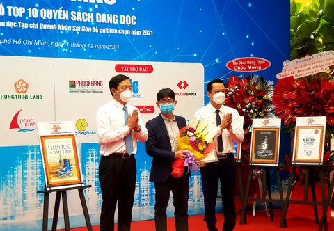 Vinh danh Top 10 cuốn sách đáng đọc 2021 và xốc lại thói quen đọc trong doanh nhân - Ảnh 1. Vinh danh Top 10 cuốn sách đáng đọc 2021 và xốc lại thói quen đọc trong doanh nhân - Ảnh 1.