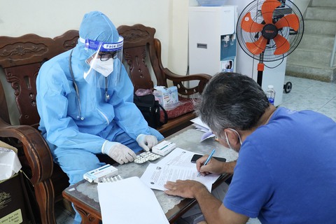 TP.HCM sẽ xử lý nghiêm các vi phạm về thuốc kháng virus điều trị COVID-19 - Ảnh 1. TP.HCM sẽ xử lý nghiêm các vi phạm về thuốc kháng virus điều trị COVID-19 - Ảnh 1.