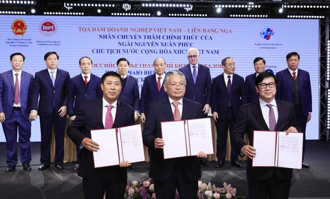 Chủ tịch nước Nguyễn Xuân Phúc: Thương mại 5 tỉ USD còn thấp với tiềm năng Việt - Nga - Ảnh 1. Chủ tịch nước Nguyễn Xuân Phúc: Thương mại 5 tỉ USD còn thấp với tiềm năng Việt - Nga - Ảnh 1.
