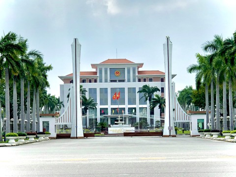 Người đứng đầu uy tín thấp, hạn chế năng lực nên chủ động xin thôi chức - Ảnh 1. Người đứng đầu uy tín thấp, hạn chế năng lực nên chủ động xin thôi chức - Ảnh 1.