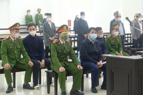 Ông Nguyễn Đức Chung: Cuộc đời tôi chưa bao giờ bàn bạc với ai để lấy 1 đồng của Nhà nước - Ảnh 1. Ông Nguyễn Đức Chung: Cuộc đời tôi chưa bao giờ bàn bạc với ai để lấy 1 đồng của Nhà nước - Ảnh 1.