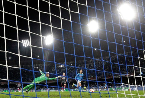 Đang đầu bảng, Leicester bị đá văng khỏi Europa League - Ảnh 2. Đang đầu bảng, Leicester bị đá văng khỏi Europa League - Ảnh 2.