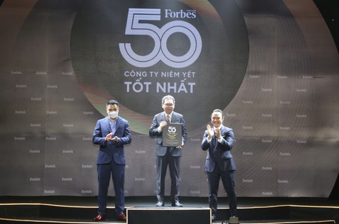 HDBank 3 năm liền là doanh nghiệp bền vững và công ty niêm yết tốt nhất - Ảnh 1. HDBank 3 năm liền là doanh nghiệp bền vững và công ty niêm yết tốt nhất - Ảnh 1.