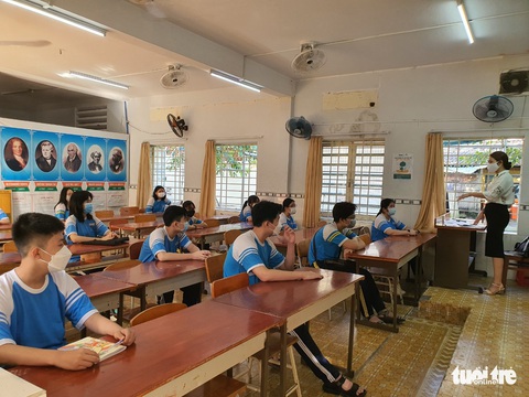 TP.HCM: Nhiều trường diễn tập phòng chống dịch trước khi học sinh trở lại - Ảnh 2. TP.HCM: Nhiều trường diễn tập phòng chống dịch trước khi học sinh trở lại - Ảnh 2.